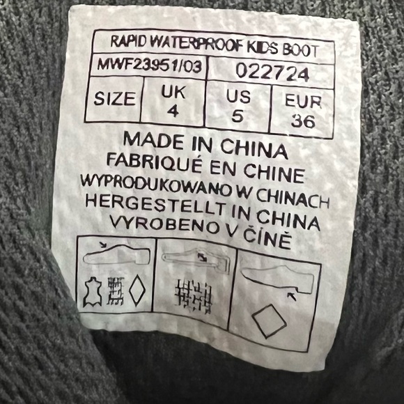 Mountain Warehouse Winter Hiking Boots, Youth Boy’s Size 4Y, GUC - Picture 4 of 11